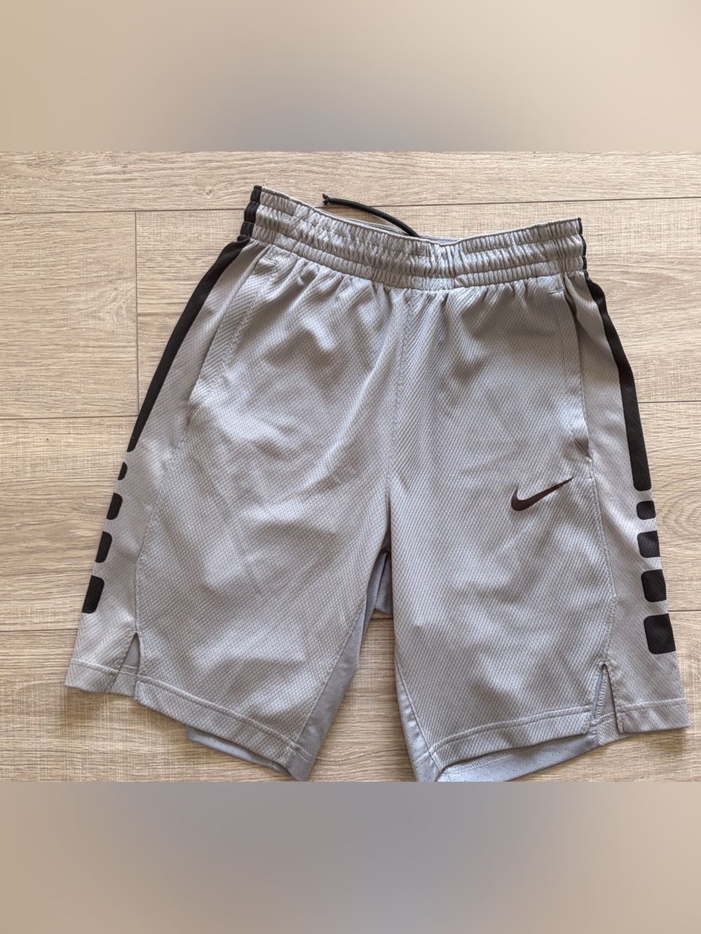 Nike Dri-FIT Training Shorts Men’s Small Gray Athletic Gym Workout Running